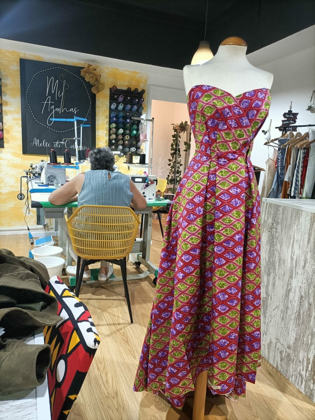 Vestido Longo Estampado em Coração Transpassado