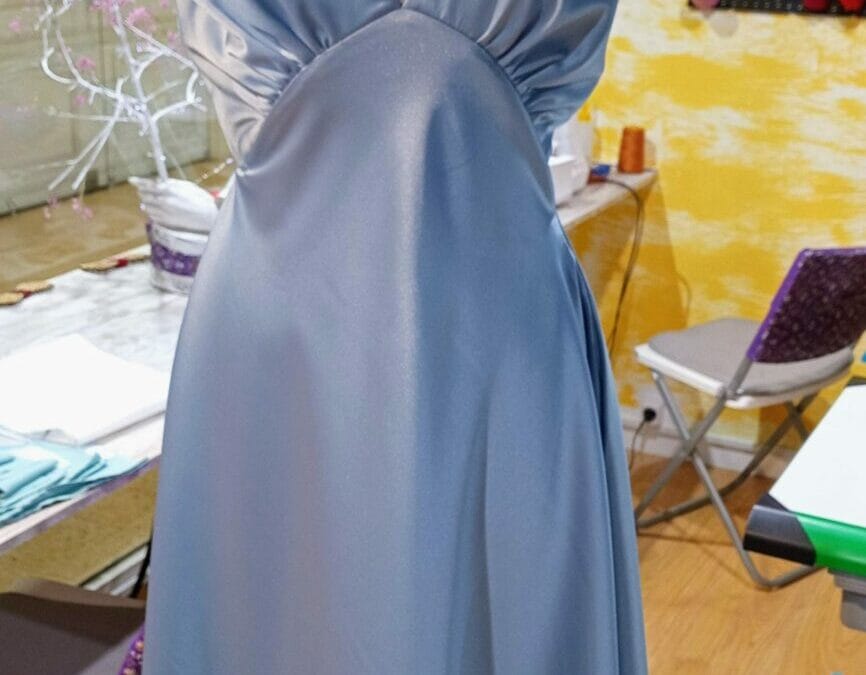 O Vestido que Sussurra Sofisticação