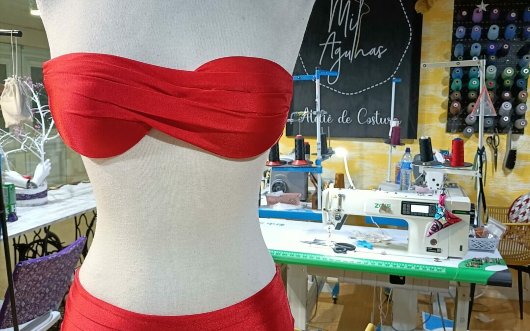 O Bikini Vermelho que Vai Deslumbrar no Seu Verão
