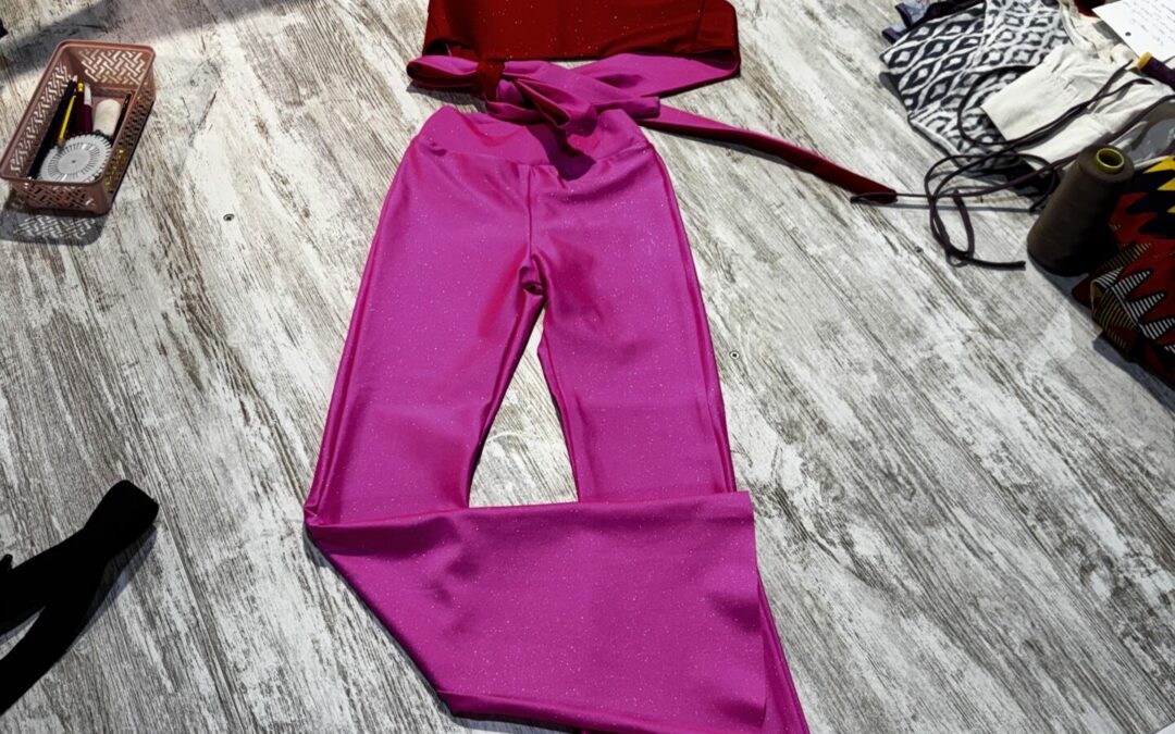 Feito para Dançar: um Conjunto em Rosa e Vermelho